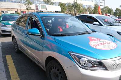 城市流動(dòng)的溫暖名片 溫州“雷鋒”出租車(chē)免費(fèi)接送患者背后的設(shè)計(jì)思考